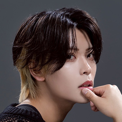 YOSHIKI