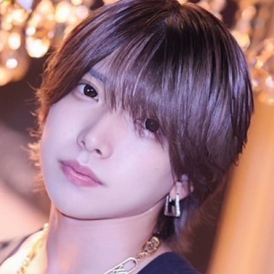 柚希 真緒