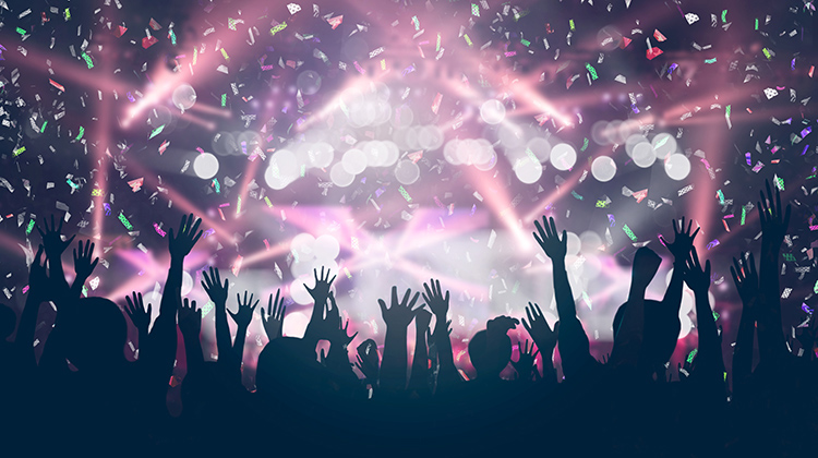 なぜ男性がホストクラブに通うのか!?その心理と男性客の接客方法に迫る!!