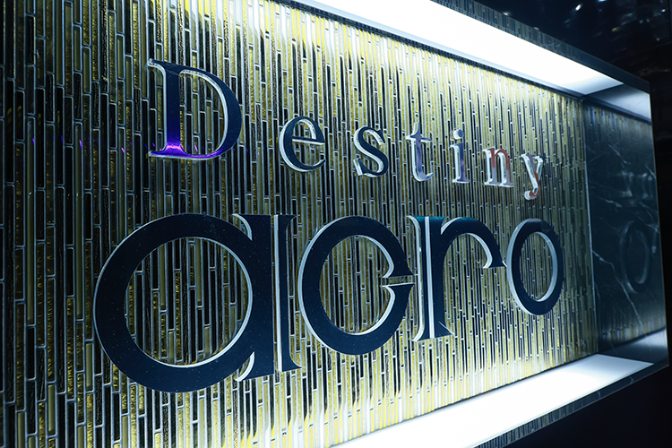 Destiny -acro-